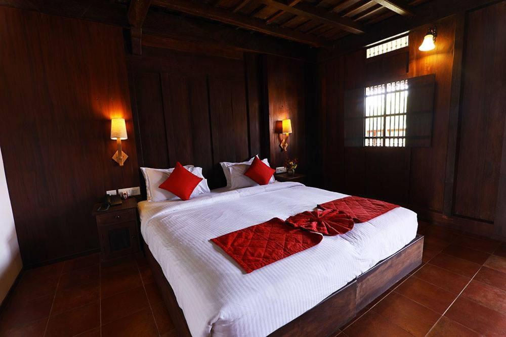 Kumarakom Heritage Resort Kottayam Exterior foto