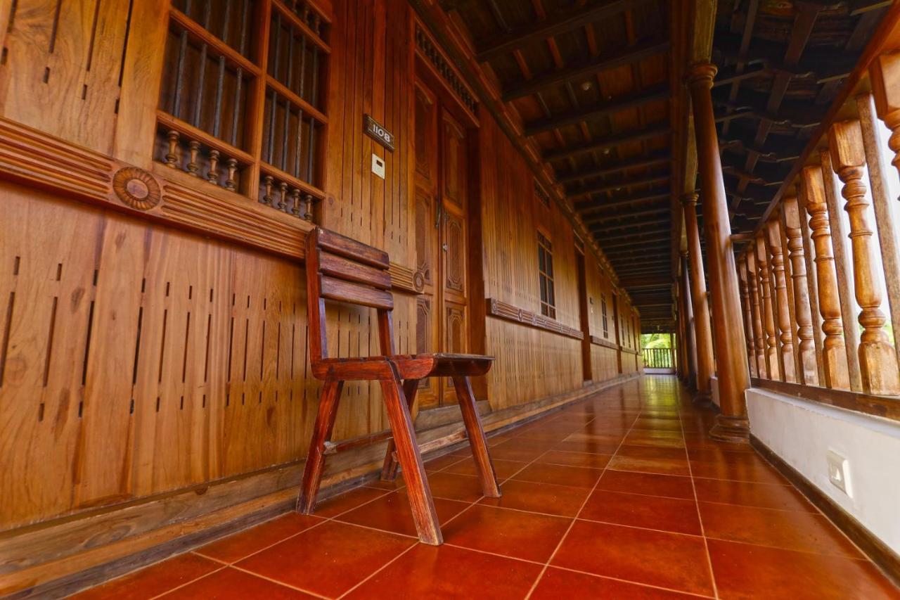 Kumarakom Heritage Resort Kottayam Exterior foto