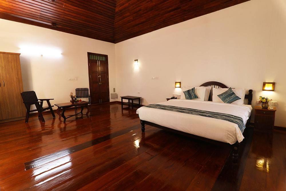 Kumarakom Heritage Resort Kottayam Exterior foto